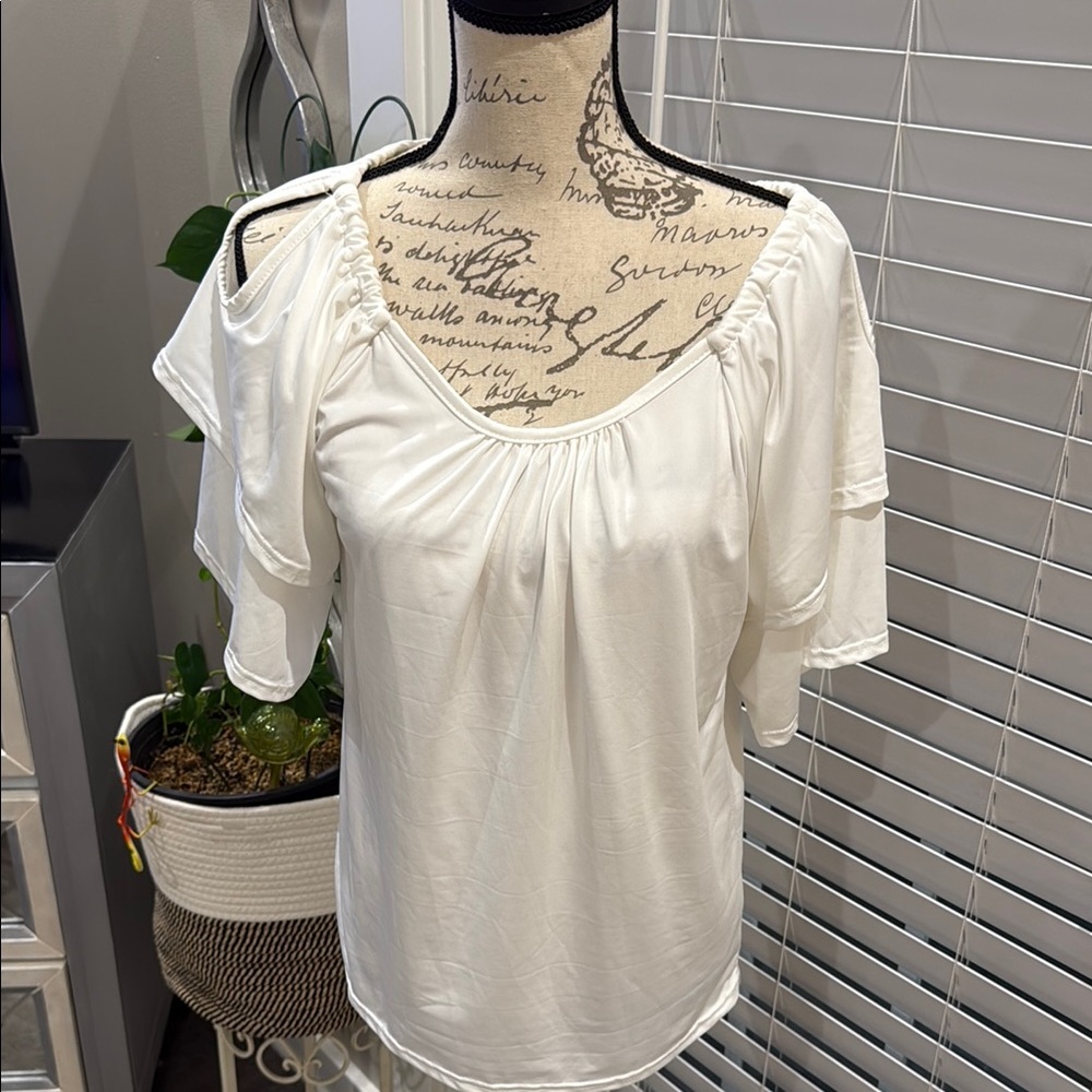 Elegant White Cold Shoulder Top